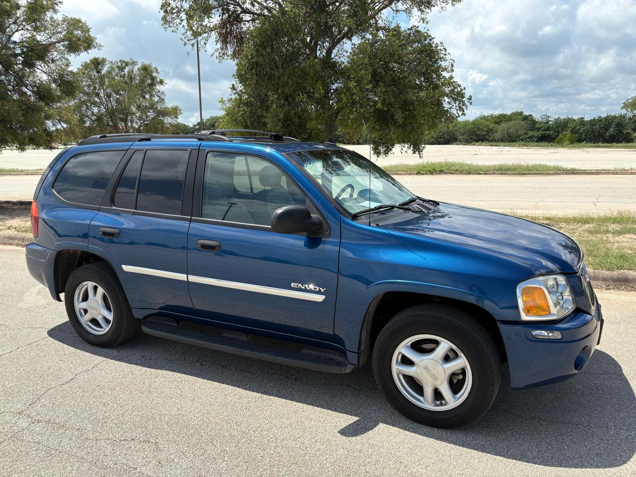 GMC Envoy 4dr 2WD SLE 2006