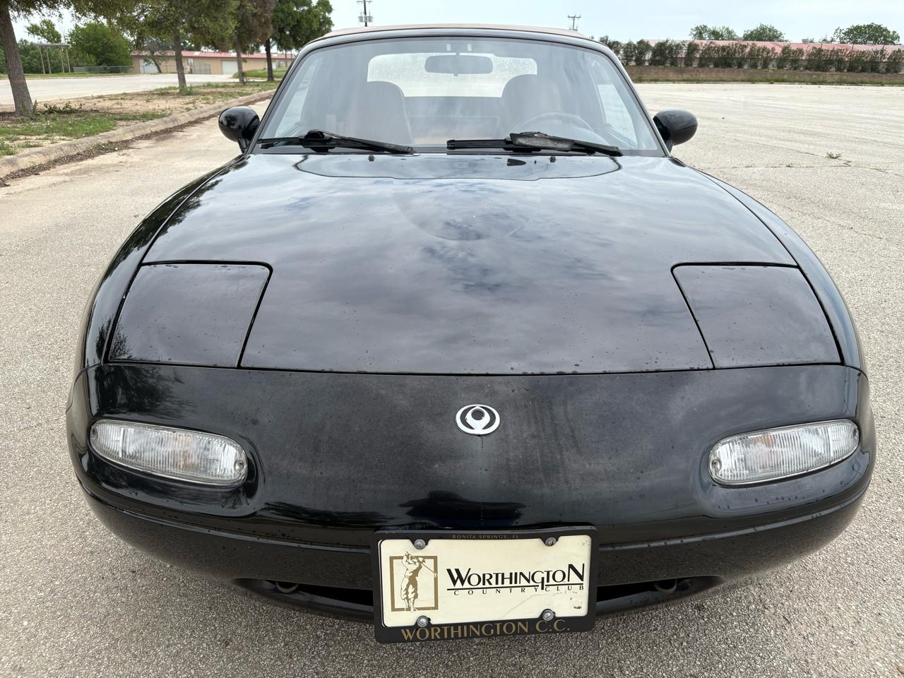 Mazda MX-5 Miata 2dr Convertible Popular Equipment Pkg Auto 1995