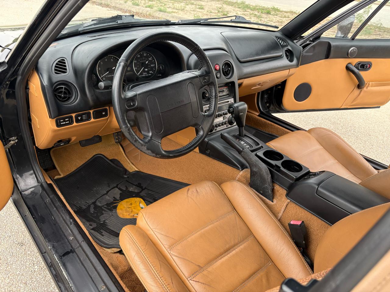 Mazda MX-5 Miata 2dr Convertible Popular Equipment Pkg Auto 1995