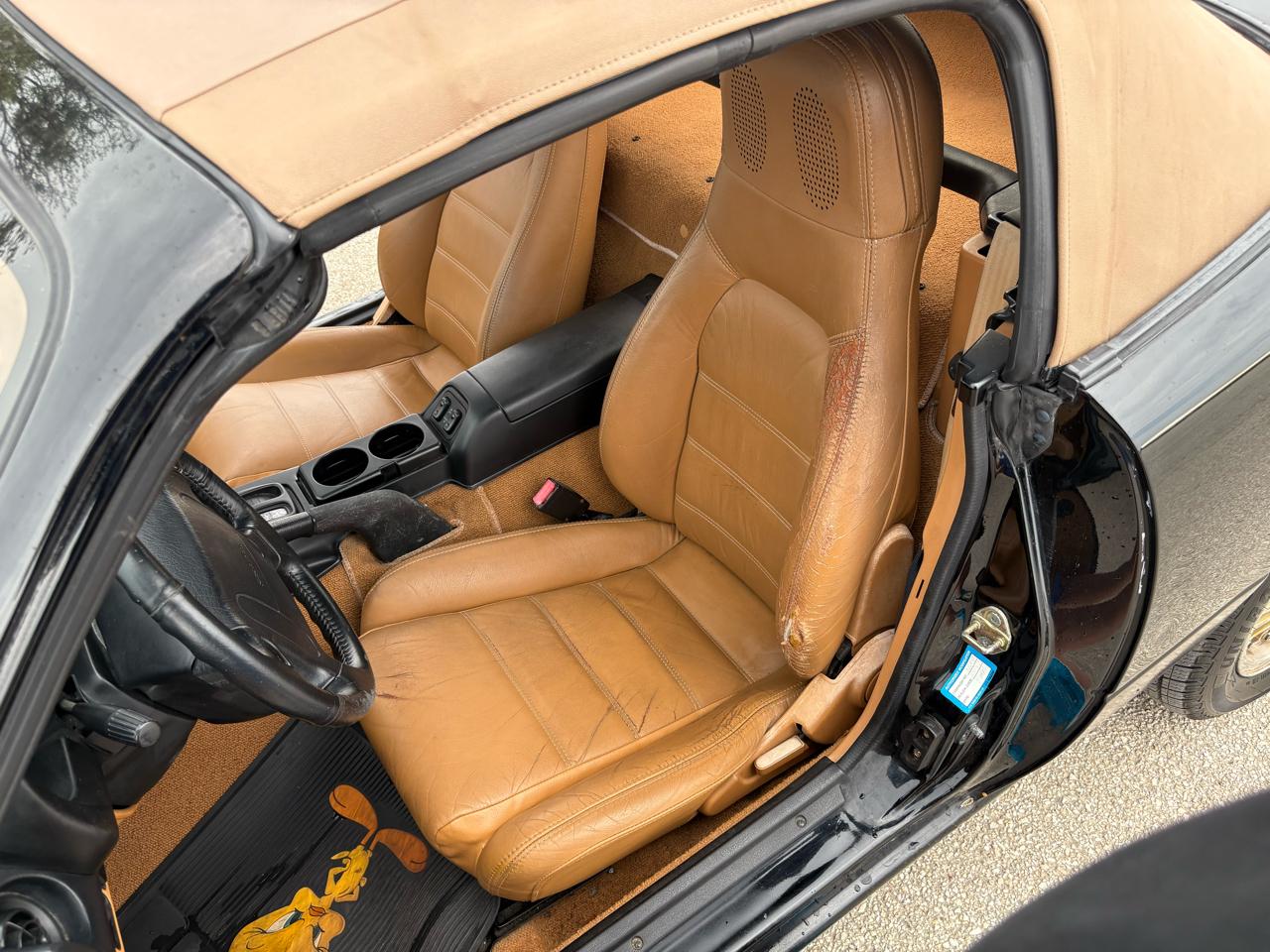 Mazda MX-5 Miata 2dr Convertible Popular Equipment Pkg Auto 1995