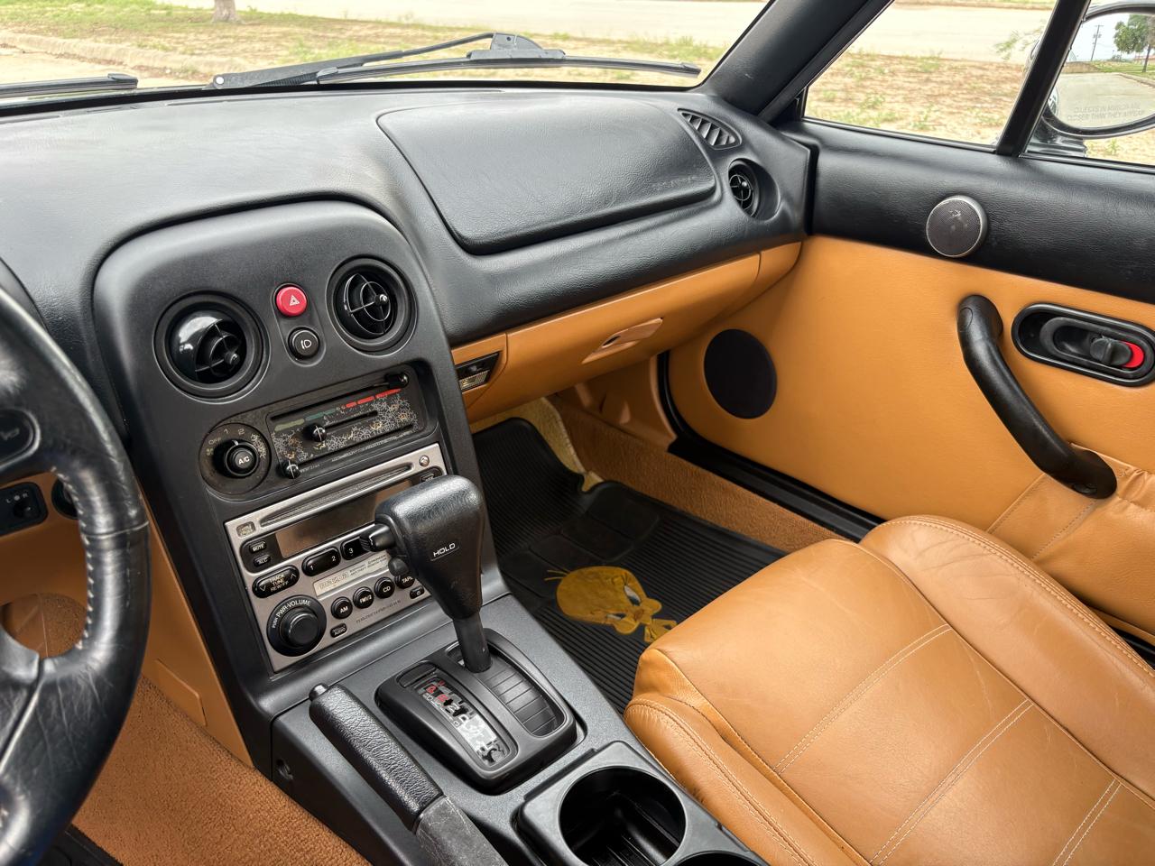 Mazda MX-5 Miata 2dr Convertible Popular Equipment Pkg Auto 1995