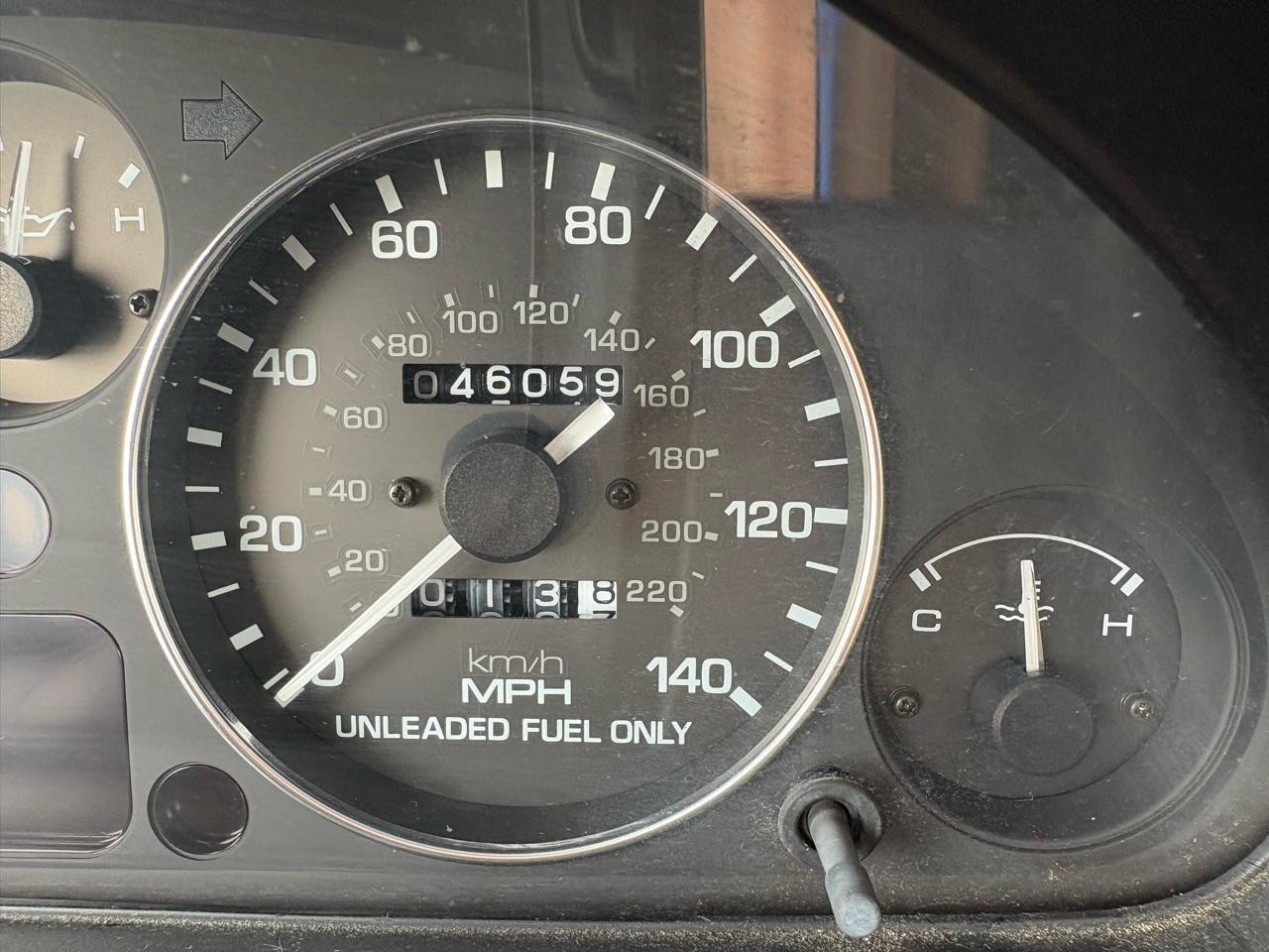 Mazda MX-5 Miata 2dr Convertible Popular Equipment Pkg Auto 1995