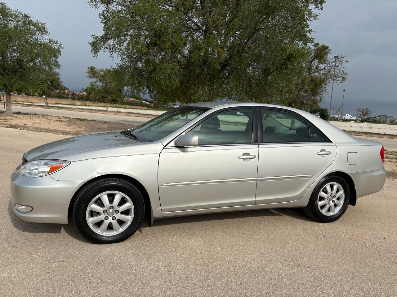 Toyota Camry 4dr Sdn XLE Auto (Natl) 2003