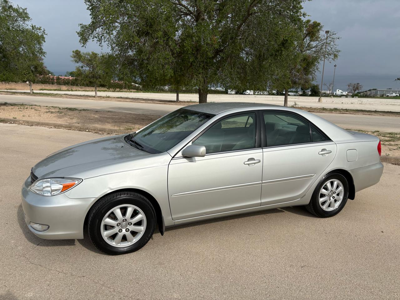 Toyota Camry 4dr Sdn XLE Auto (Natl) 2003