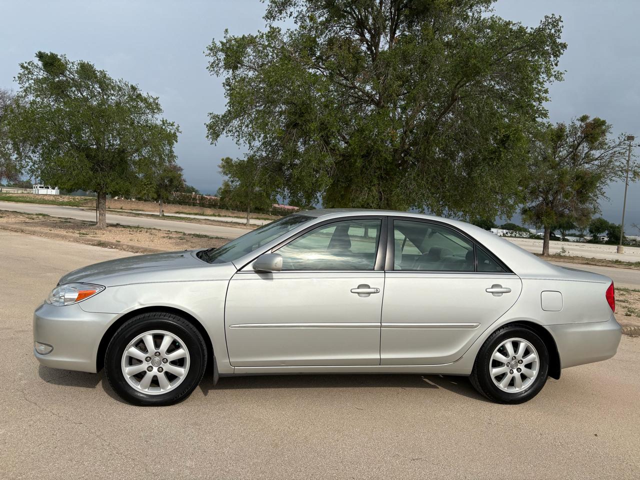 Toyota Camry 4dr Sdn XLE Auto (Natl) 2003