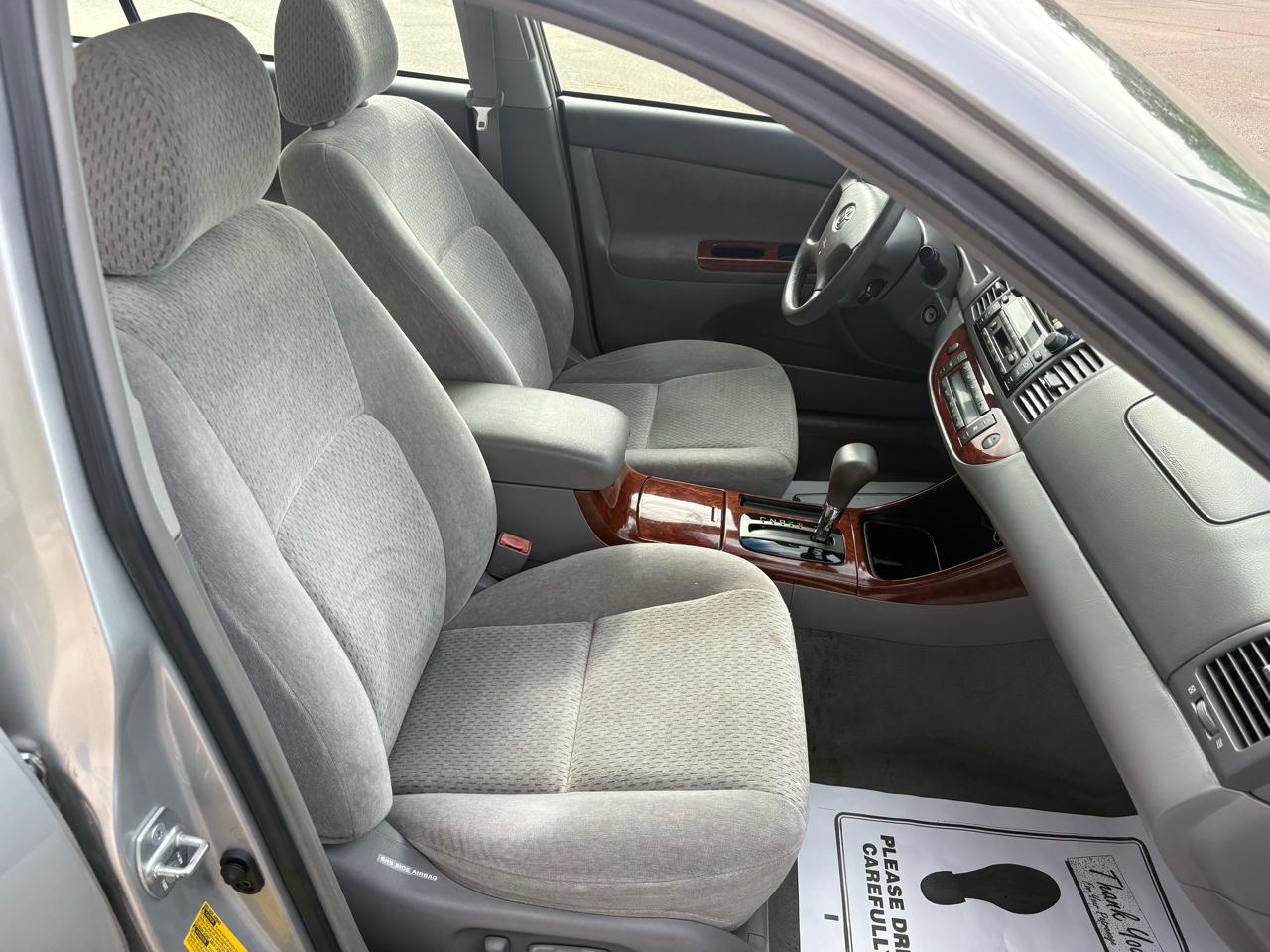 Toyota Camry 4dr Sdn XLE Auto (Natl) 2003