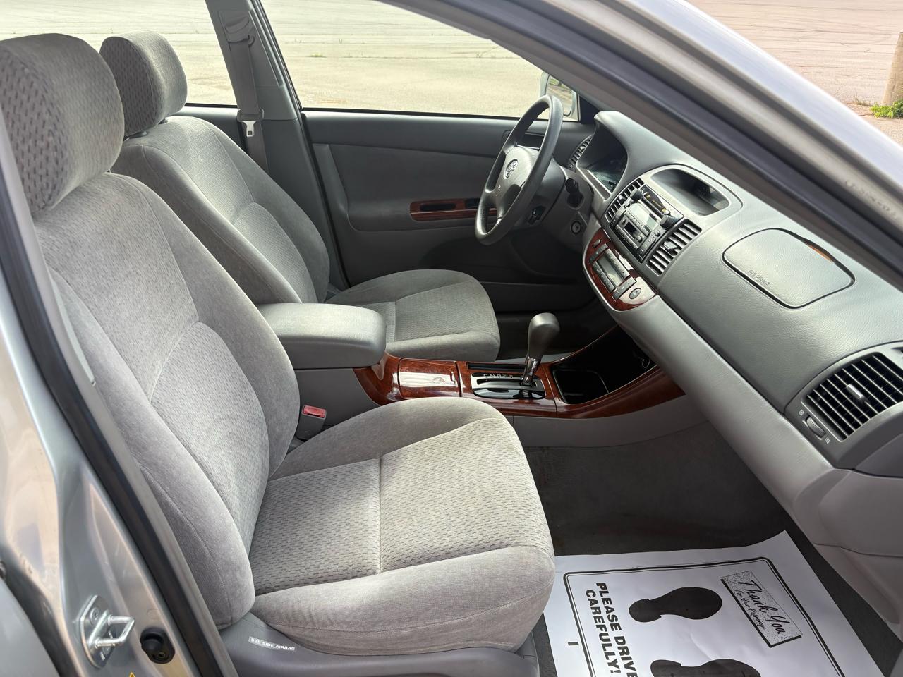 Toyota Camry 4dr Sdn XLE Auto (Natl) 2003
