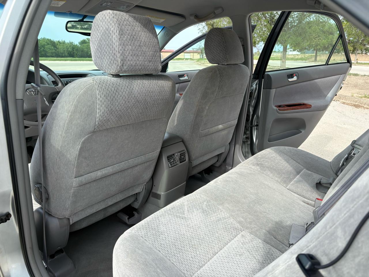 Toyota Camry 4dr Sdn XLE Auto (Natl) 2003