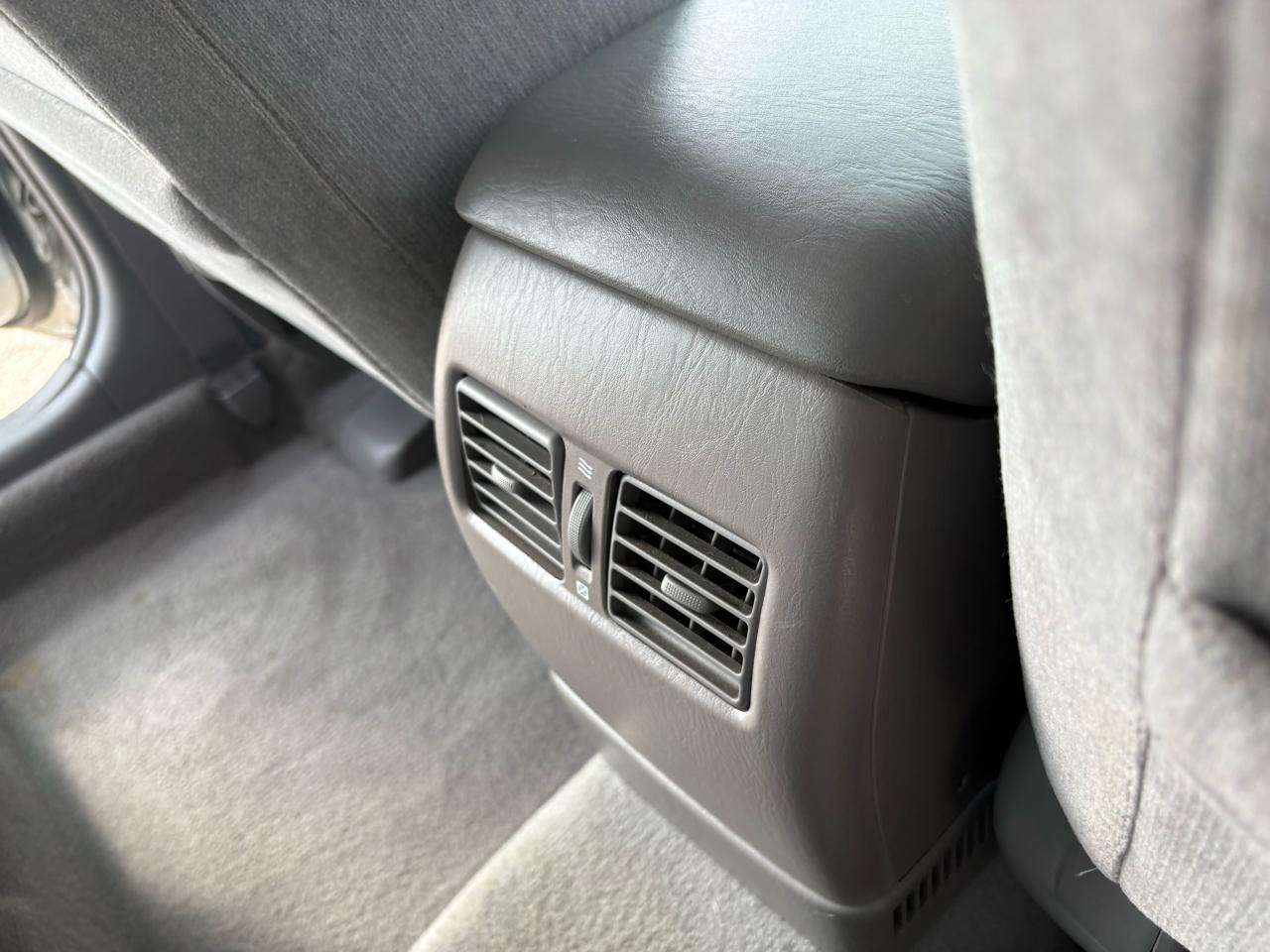 Toyota Camry 4dr Sdn XLE Auto (Natl) 2003
