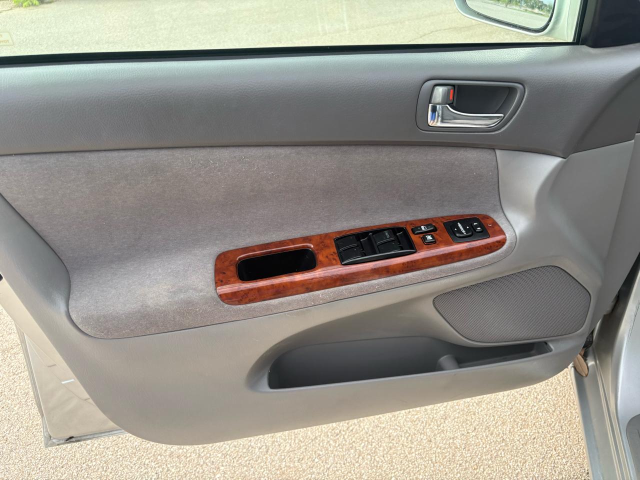 Toyota Camry 4dr Sdn XLE Auto (Natl) 2003