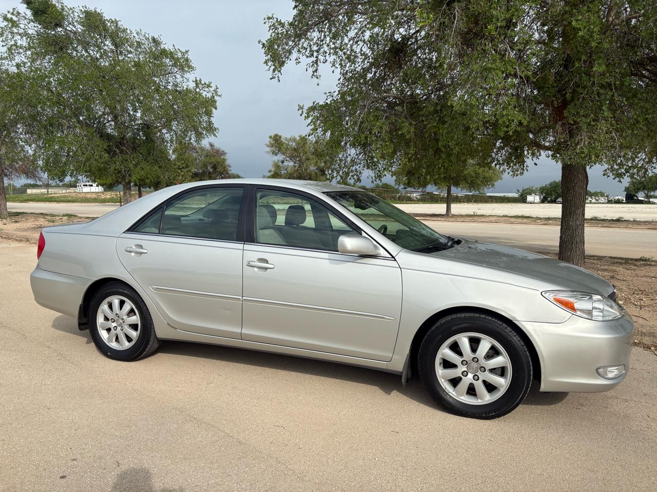 Toyota Camry 4dr Sdn XLE Auto (Natl) 2003