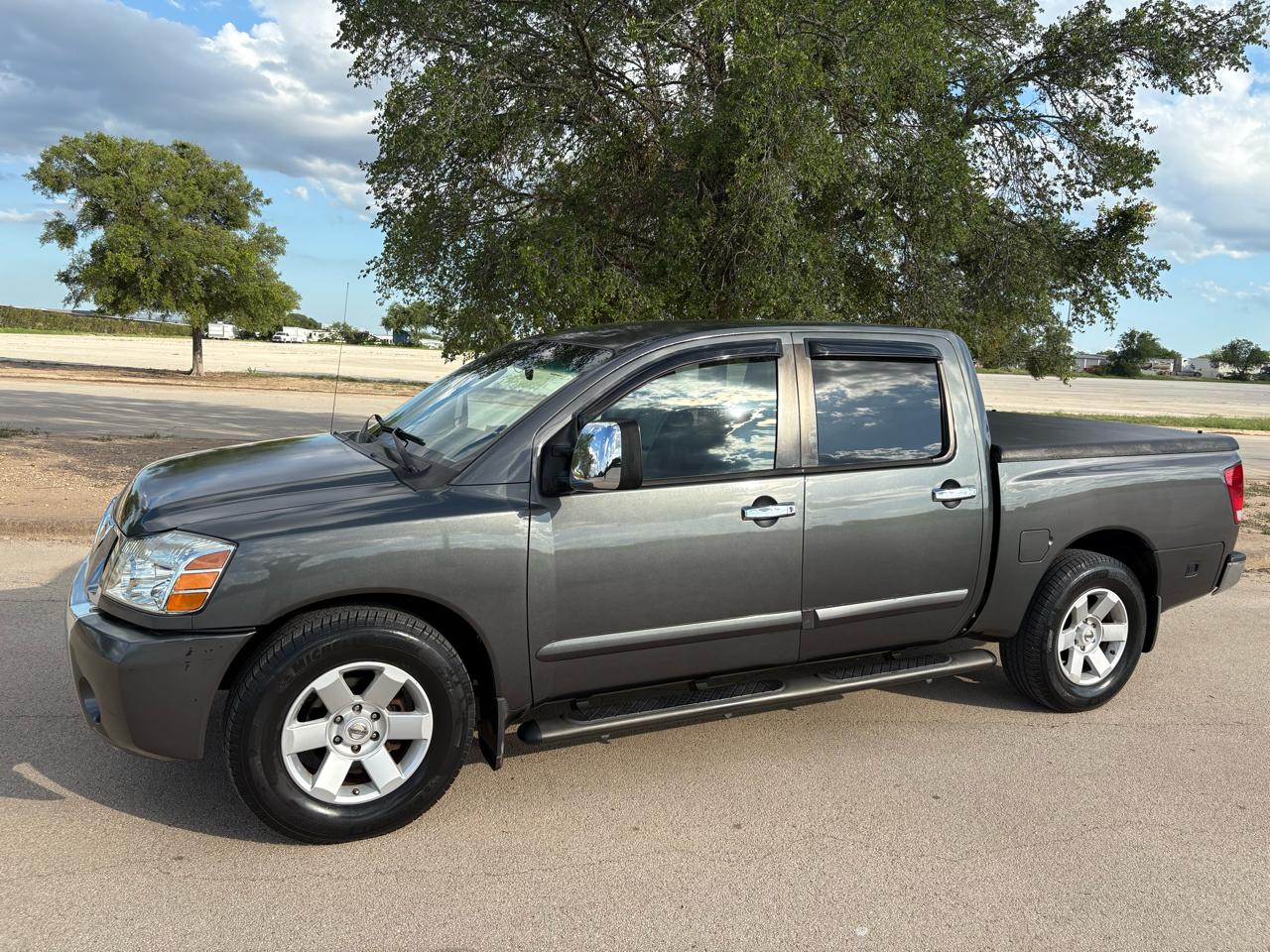 Nissan Titan LE Crew Cab 2WD 2005