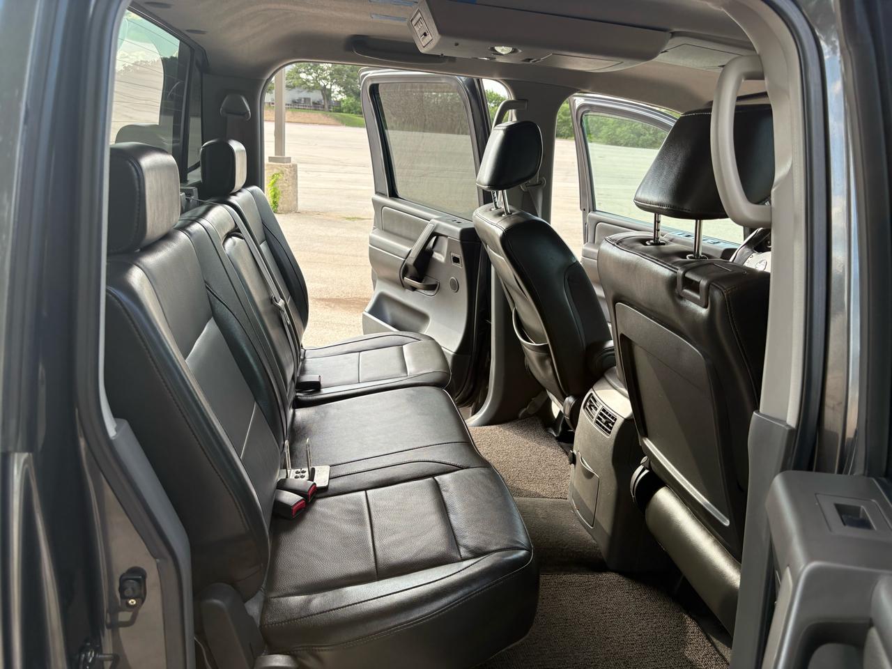 Nissan Titan LE Crew Cab 2WD 2005