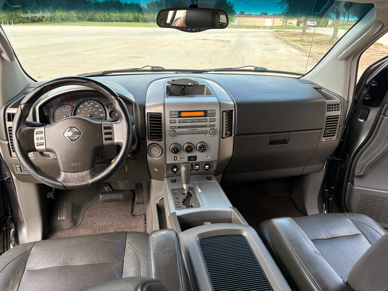 Nissan Titan LE Crew Cab 2WD 2005