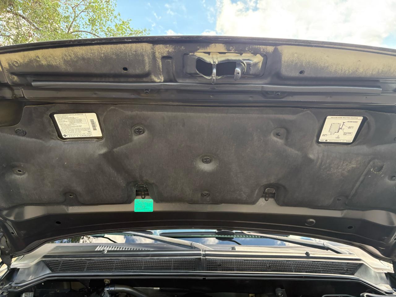 Nissan Titan LE Crew Cab 2WD 2005