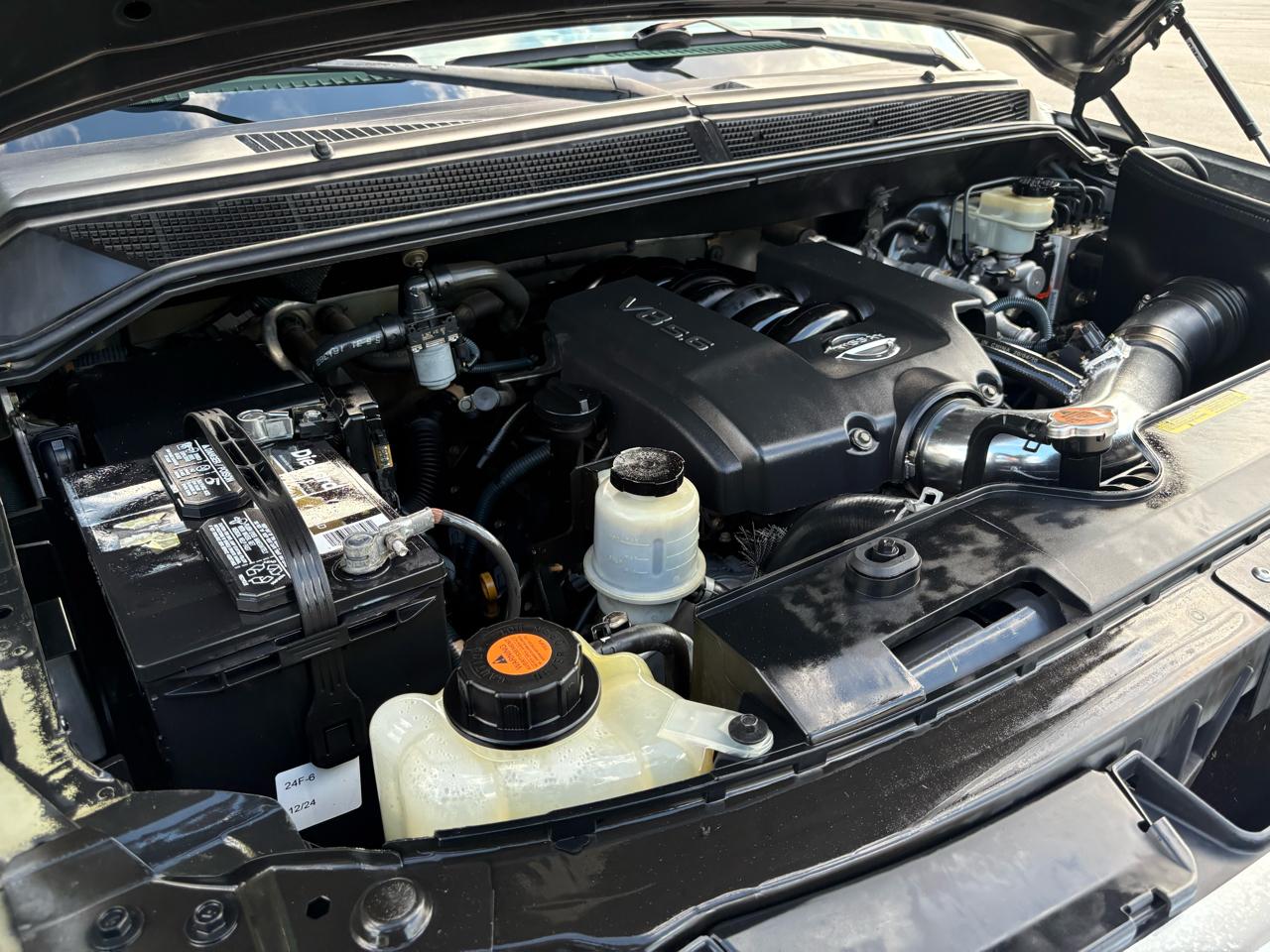Nissan Titan LE Crew Cab 2WD 2005