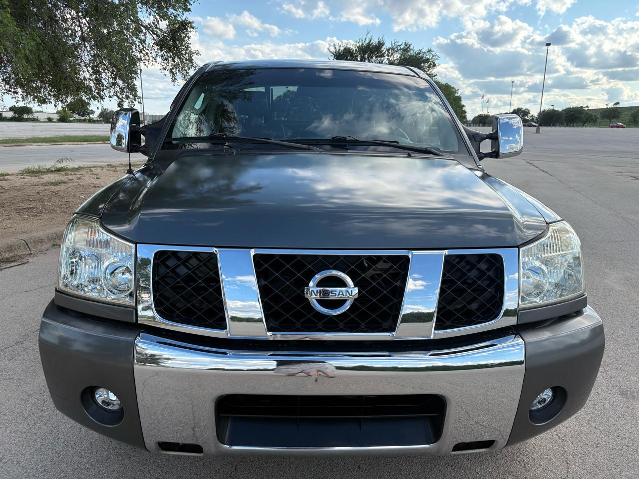 Nissan Titan LE Crew Cab 2WD 2005
