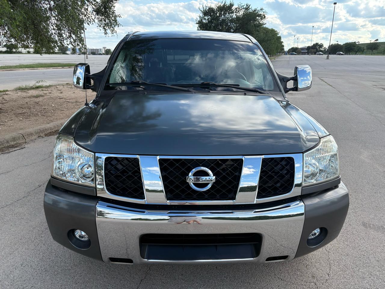 Nissan Titan LE Crew Cab 2WD 2005