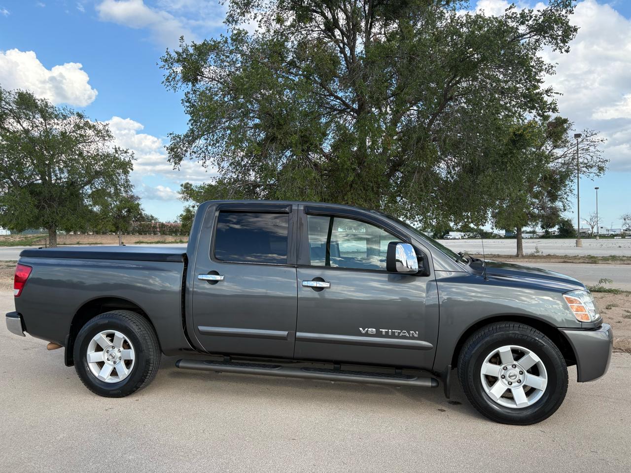 Nissan Titan LE Crew Cab 2WD 2005