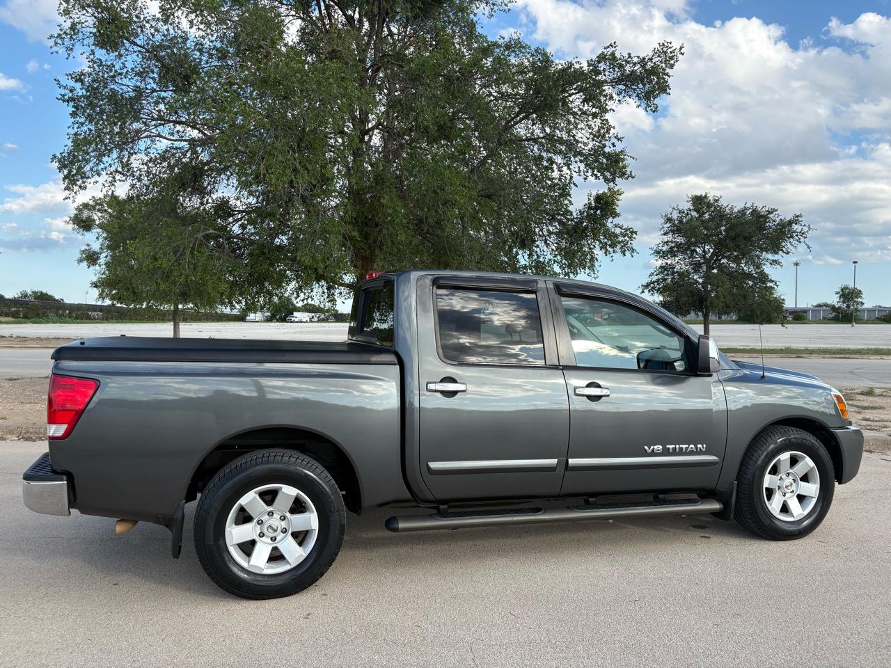 Nissan Titan LE Crew Cab 2WD 2005