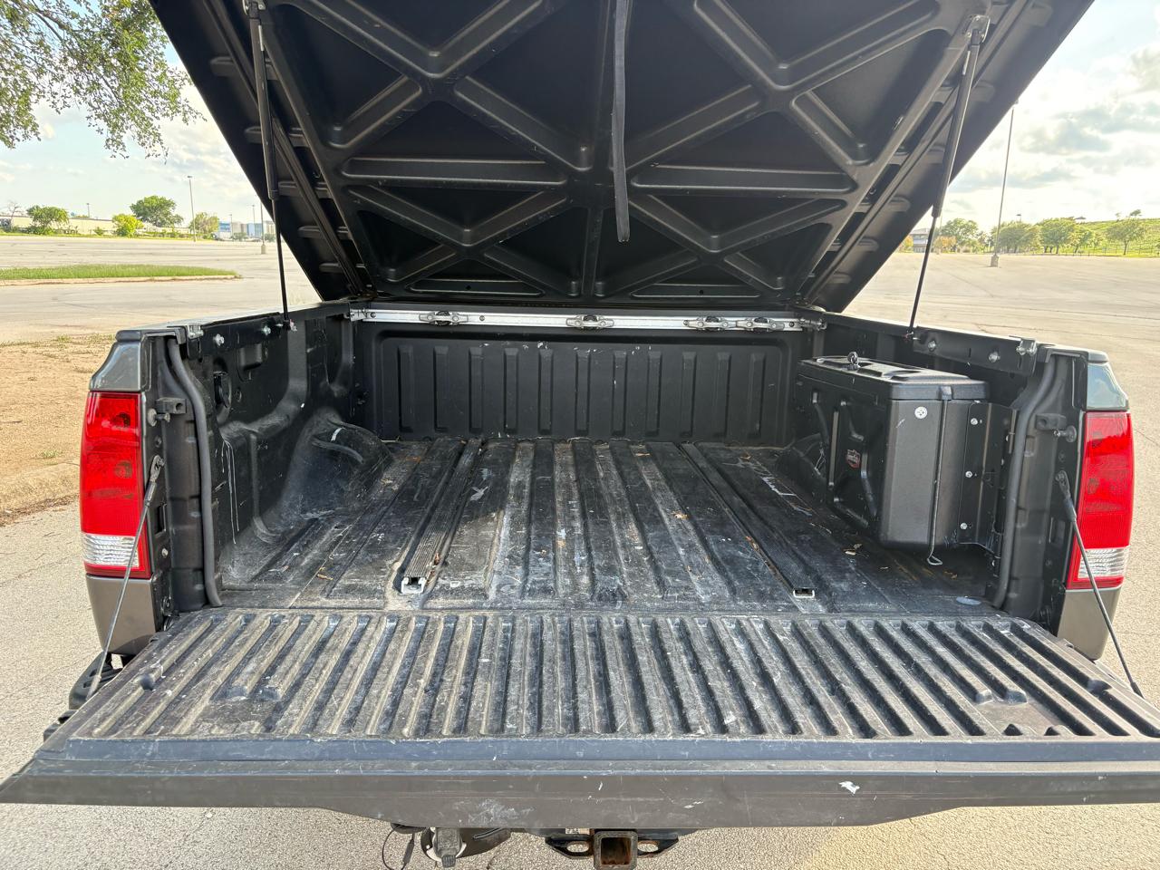 Nissan Titan LE Crew Cab 2WD 2005