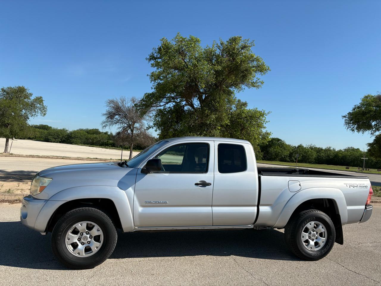 Toyota Tacoma Access 128" PreRunner V6 Auto Natl 2005