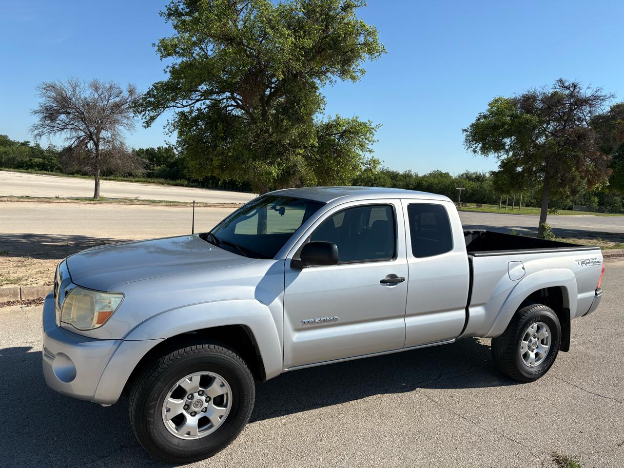 Toyota Tacoma Access 128" PreRunner V6 Auto Natl 2005