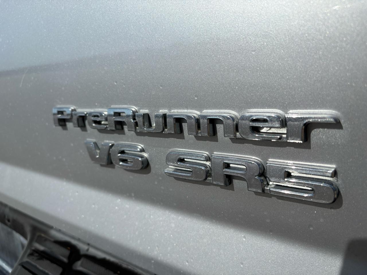Toyota Tacoma Access 128" PreRunner V6 Auto Natl 2005