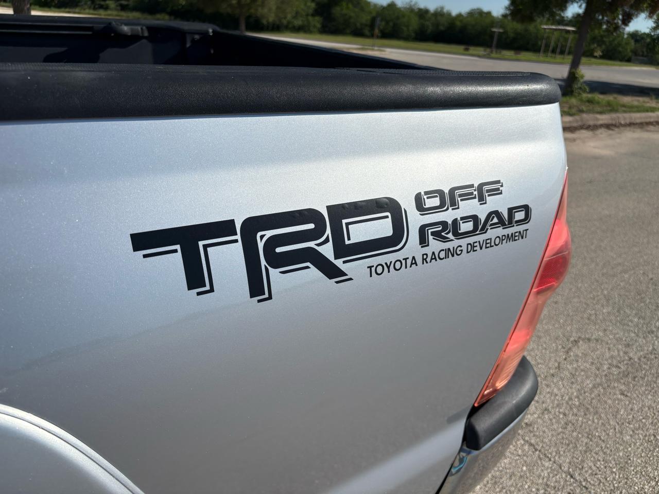 Toyota Tacoma Access 128" PreRunner V6 Auto Natl 2005