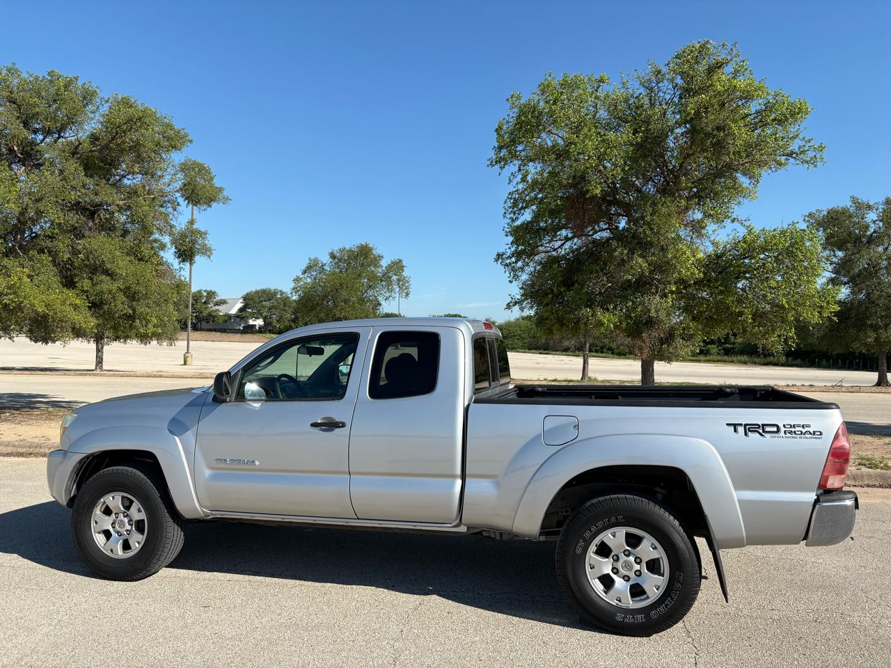 Toyota Tacoma Access 128" PreRunner V6 Auto Natl 2005