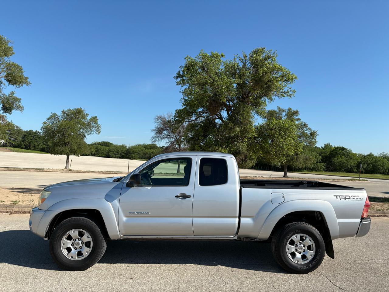 Toyota Tacoma Access 128" PreRunner V6 Auto Natl 2005