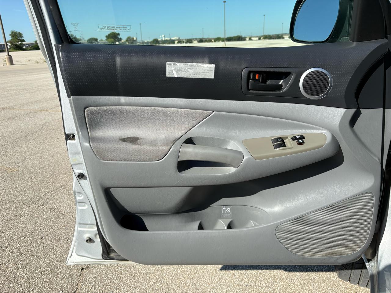 Toyota Tacoma Access 128" PreRunner V6 Auto Natl 2005
