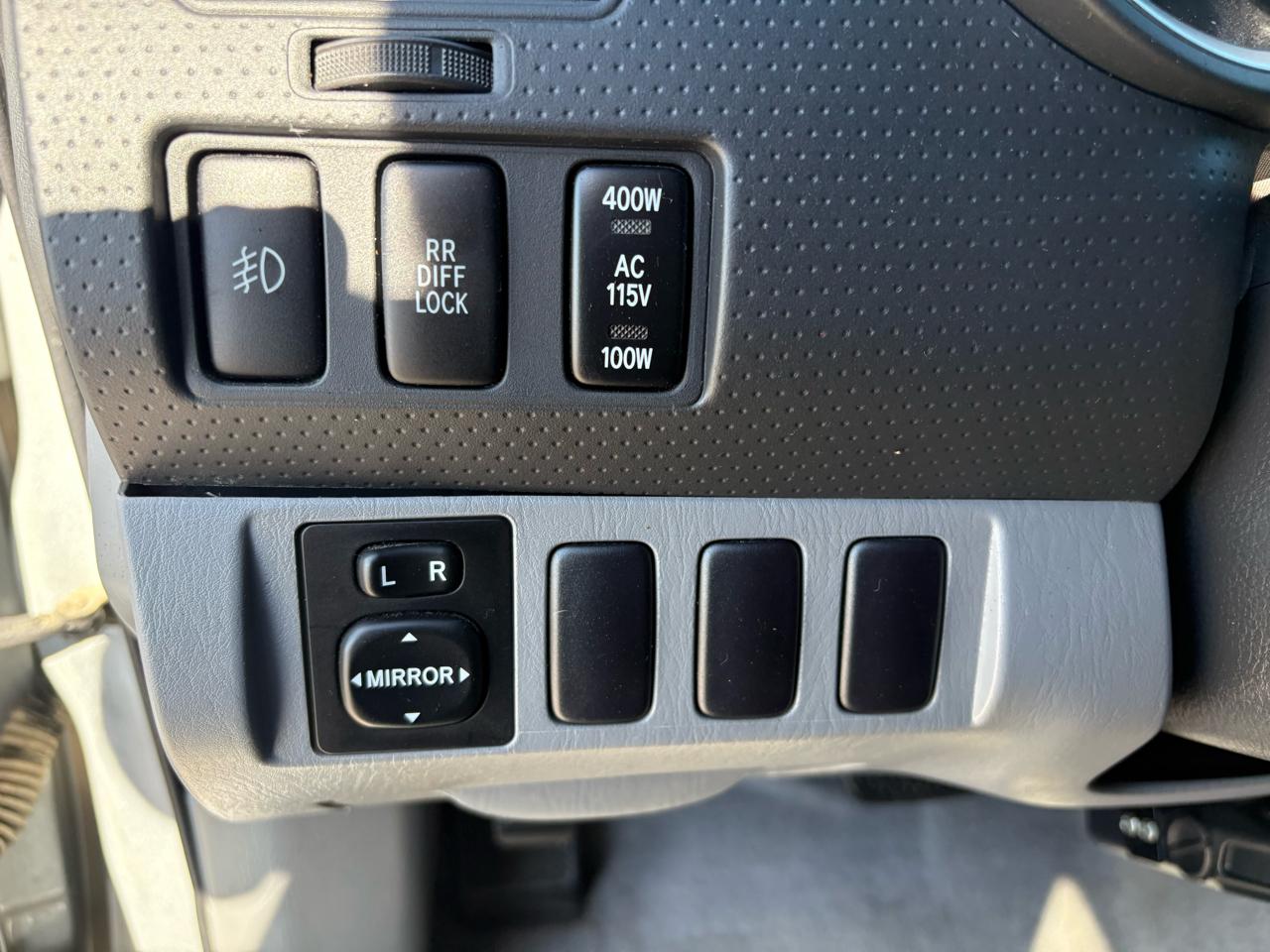 Toyota Tacoma Access 128" PreRunner V6 Auto Natl 2005