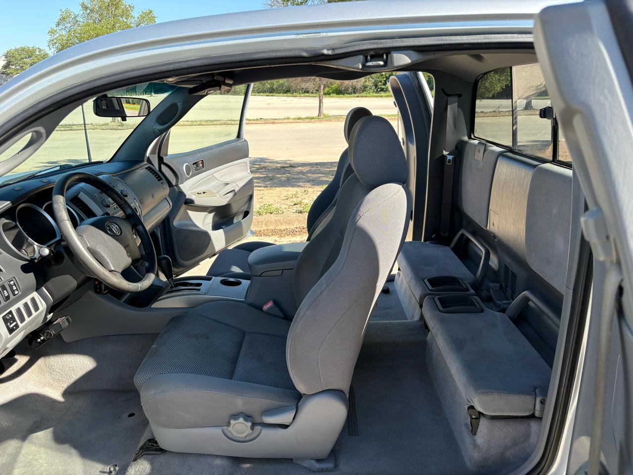 Toyota Tacoma Access 128" PreRunner V6 Auto Natl 2005
