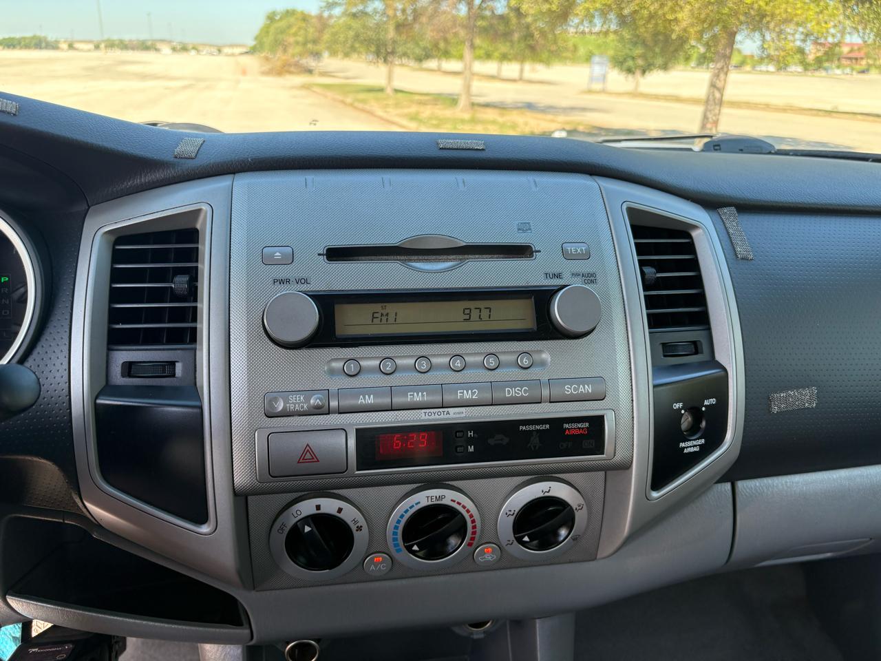 Toyota Tacoma Access 128" PreRunner V6 Auto Natl 2005