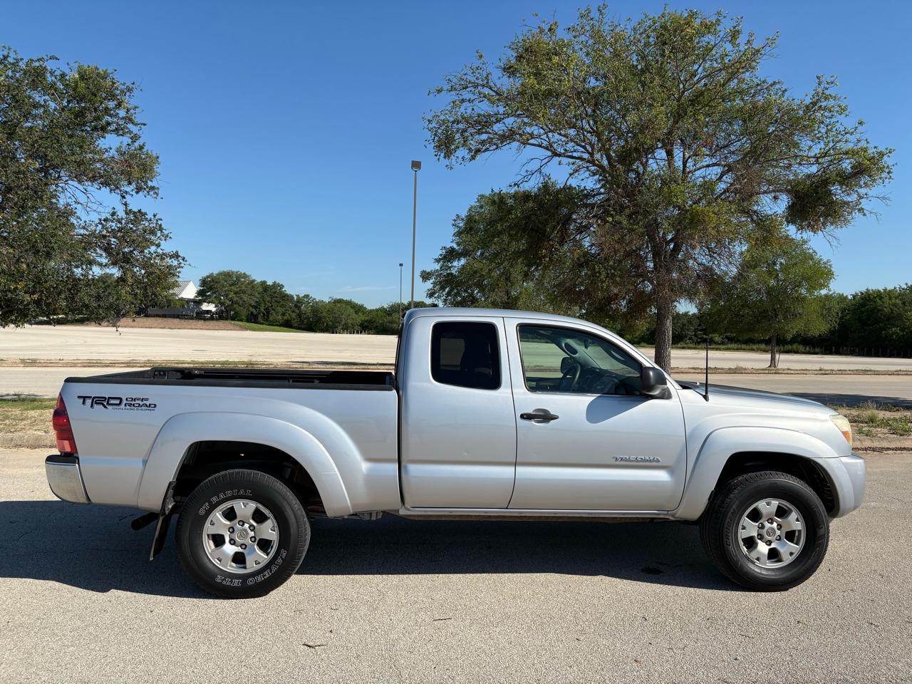 Toyota Tacoma Access 128" PreRunner V6 Auto Natl 2005
