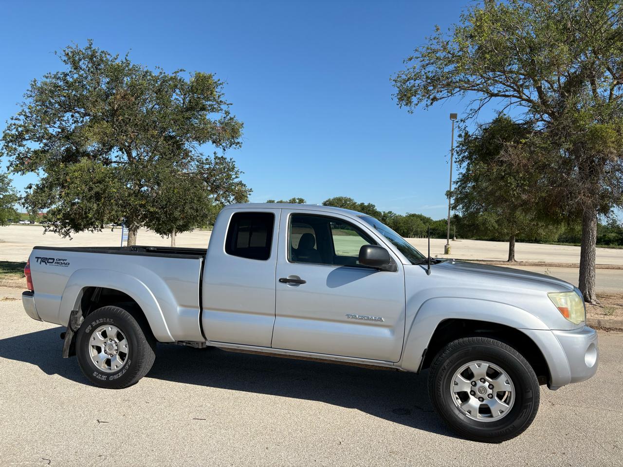 Toyota Tacoma Access 128" PreRunner V6 Auto Natl 2005
