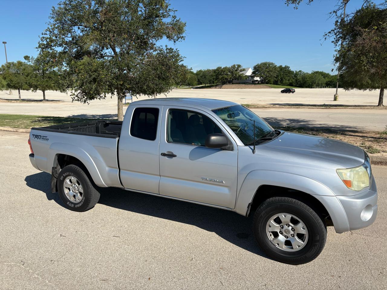 Toyota Tacoma Access 128" PreRunner V6 Auto Natl 2005