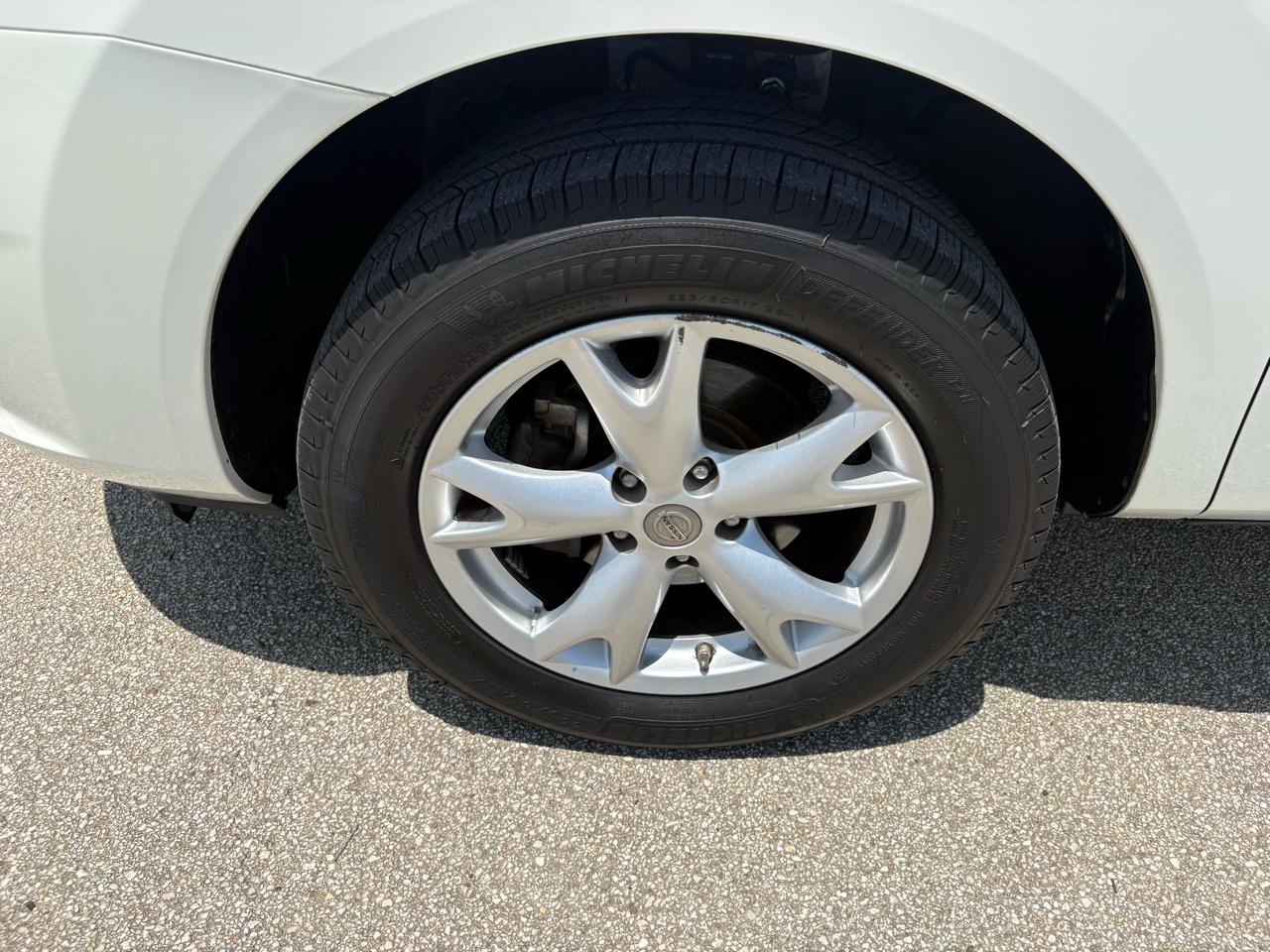 Nissan Rogue FWD 4dr SV 2011