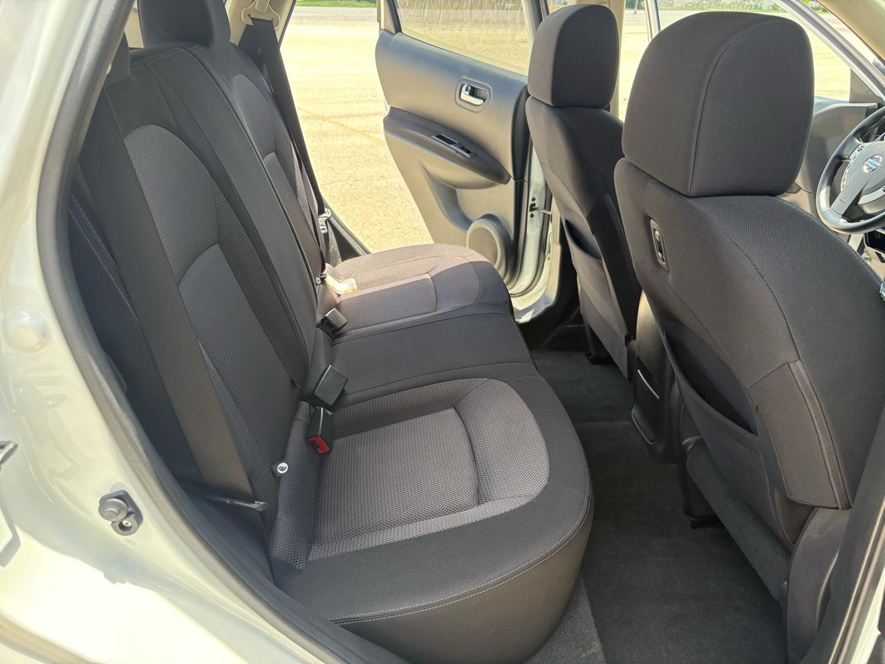 Nissan Rogue FWD 4dr SV 2011