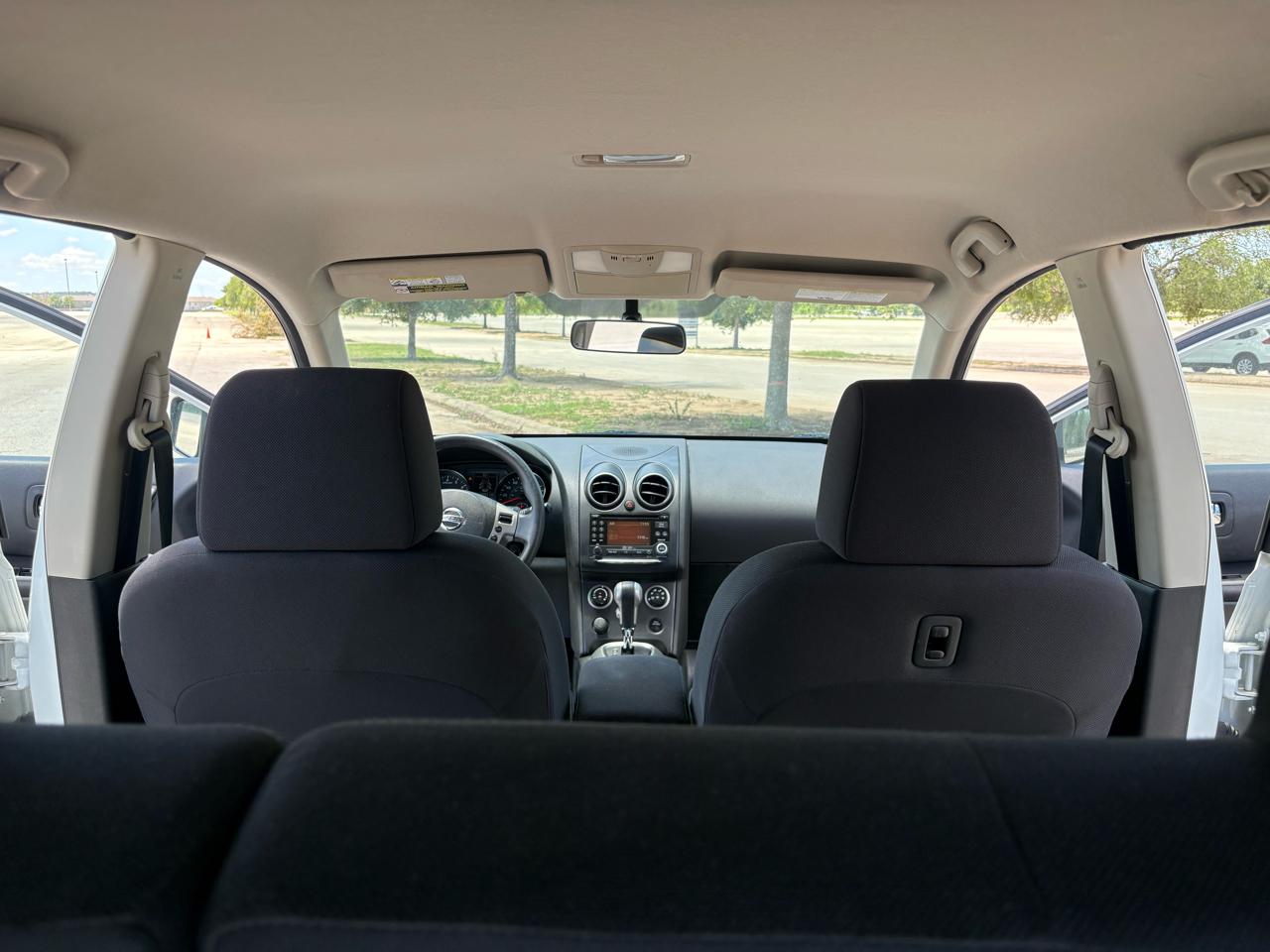 Nissan Rogue FWD 4dr SV 2011