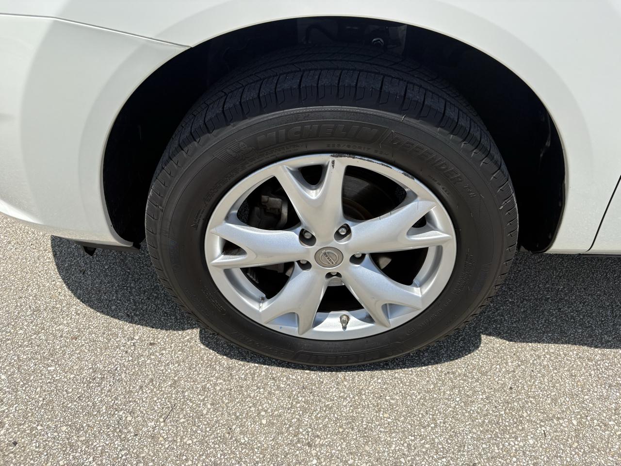 Nissan Rogue FWD 4dr SV 2011