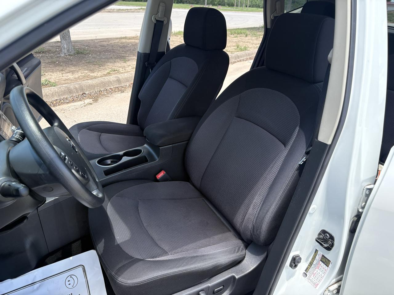 Nissan Rogue FWD 4dr SV 2011