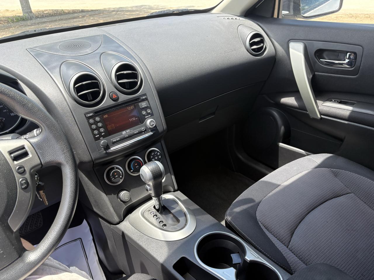Nissan Rogue FWD 4dr SV 2011