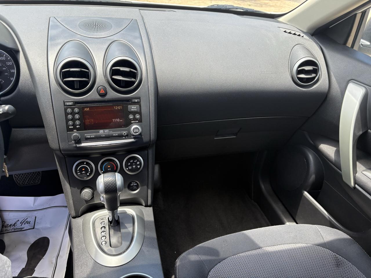 Nissan Rogue FWD 4dr SV 2011