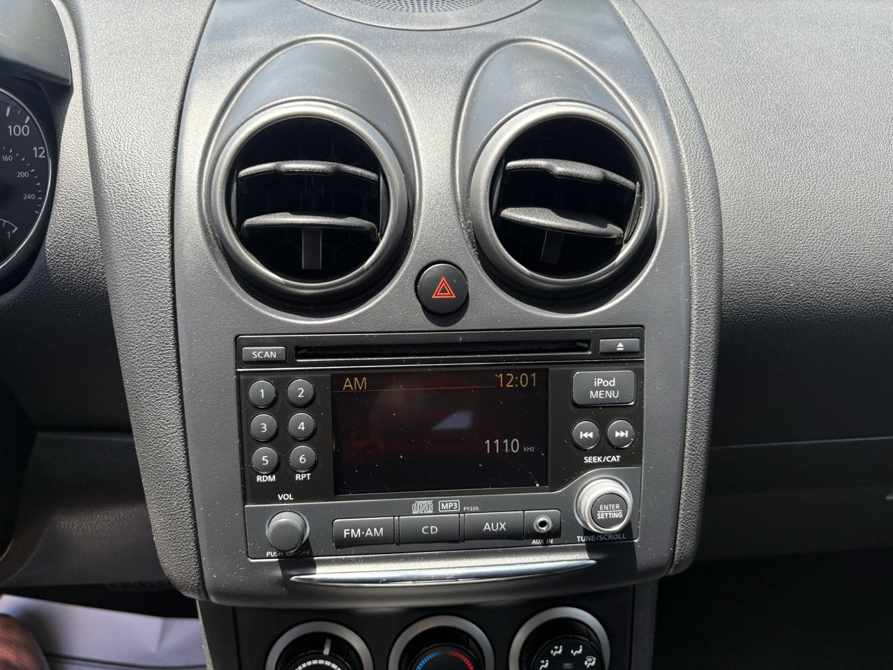 Nissan Rogue FWD 4dr SV 2011