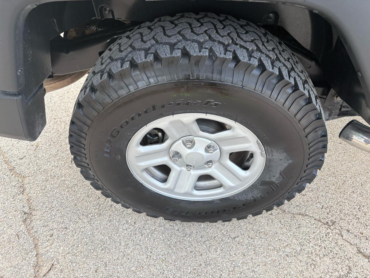 Jeep Wrangler 4WD 2dr Sport 2010