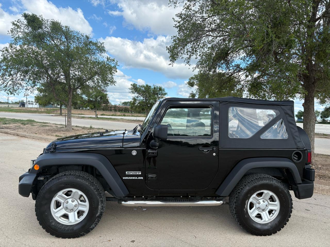 Jeep Wrangler 4WD 2dr Sport 2010