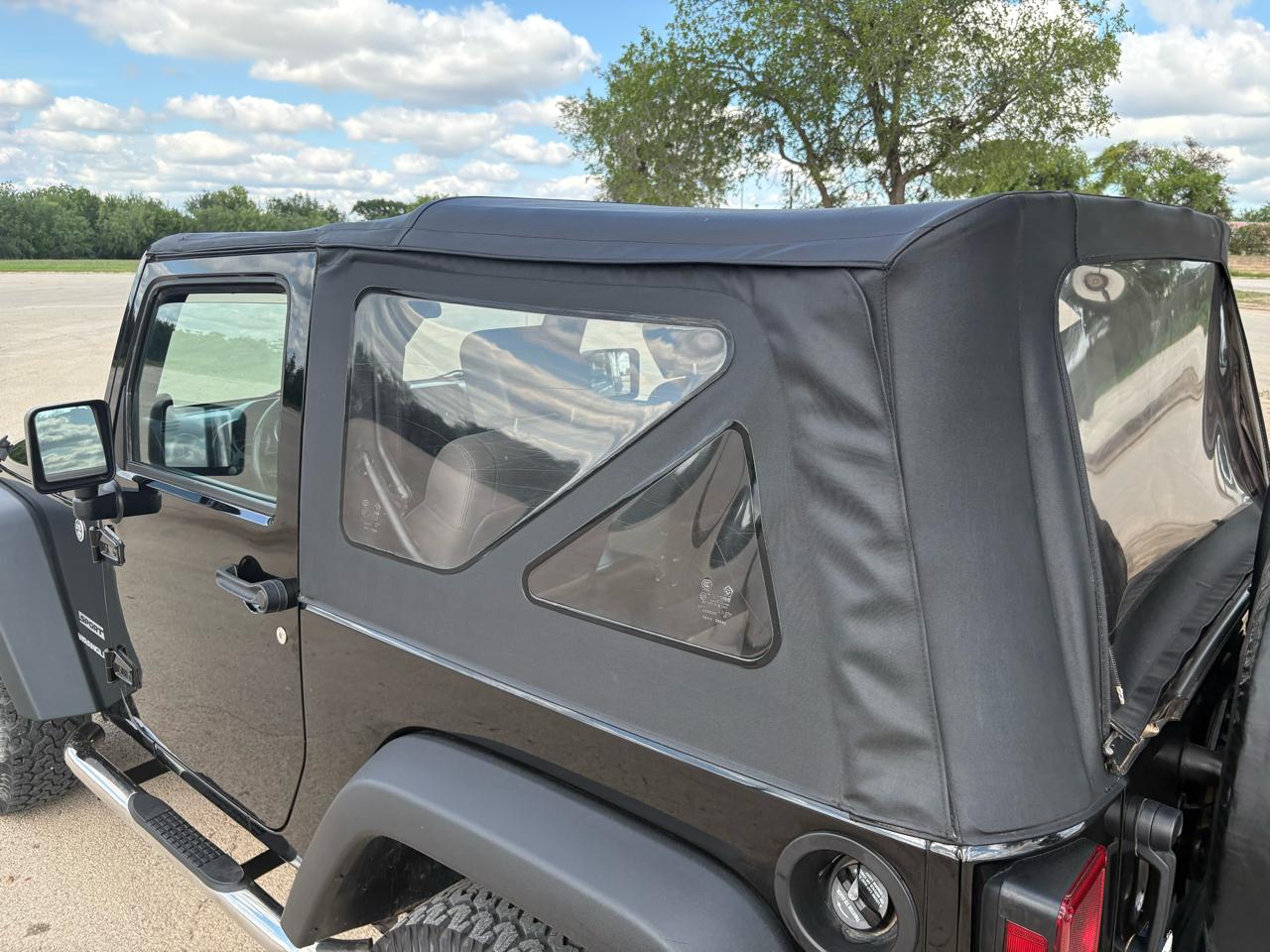 Jeep Wrangler 4WD 2dr Sport 2010