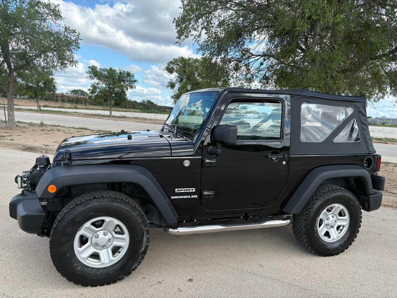 Jeep Wrangler 4WD 2dr Sport 2010